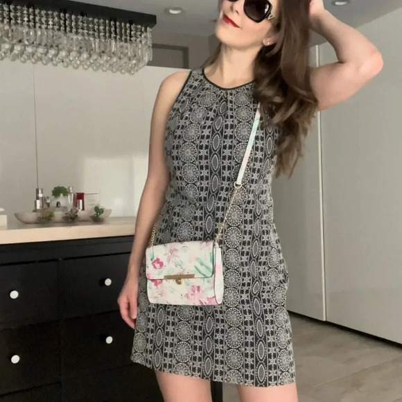 Floral Purse - Picture 12 of 12